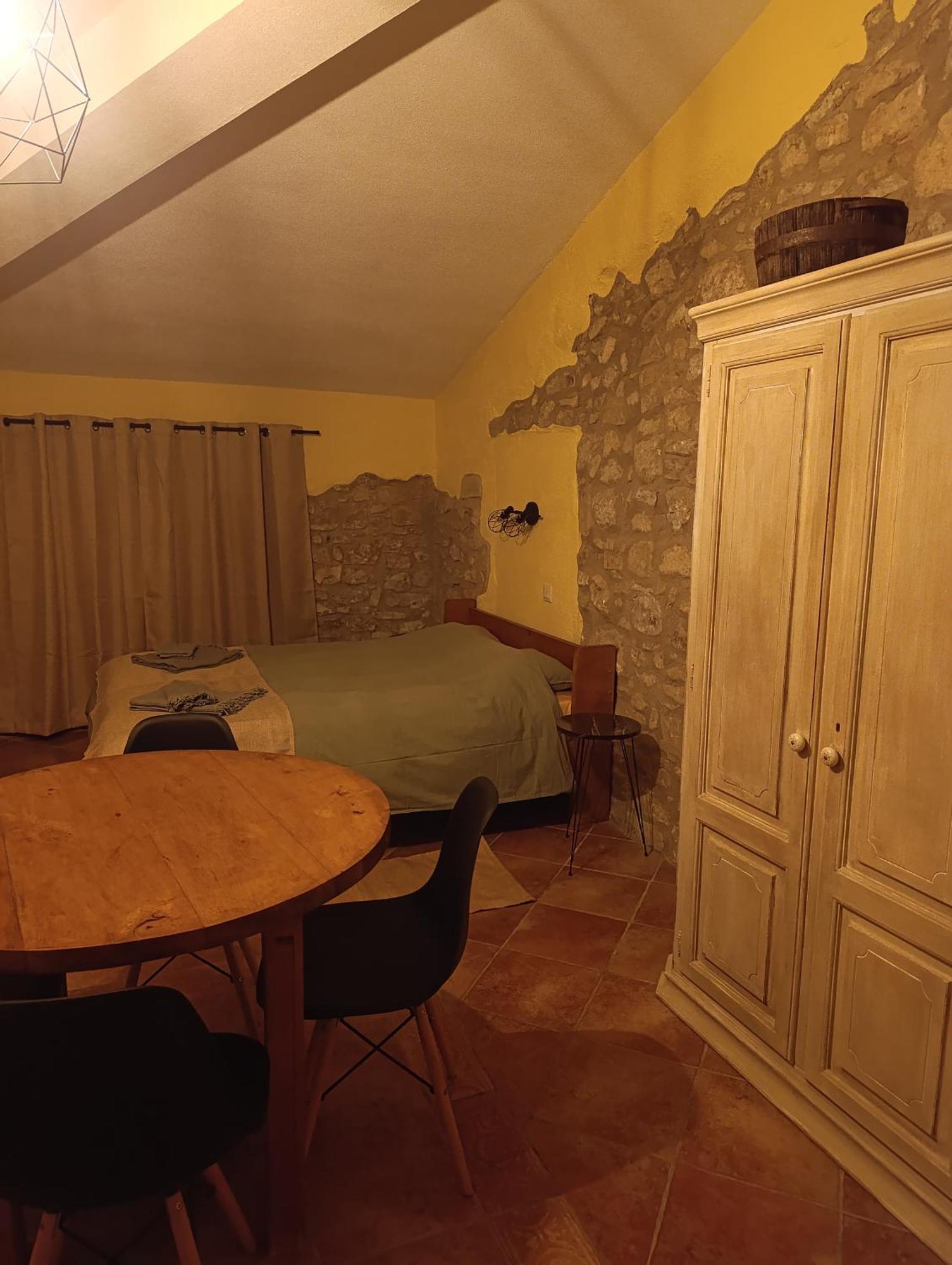 Mas Pitre Bed and Breakfast Besalú Eksteriør billede